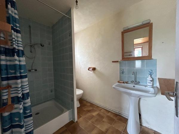 maison en pierre avec terrain