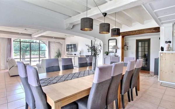 Maison à vendre    7 pièces •  Gonfaron