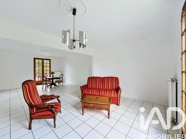Maison à vendre 6 pièces 122 m² Montigny-le-Bretonneux