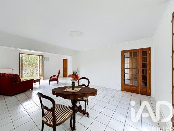 Maison à vendre 6 pièces 122 m² Montigny-le-Bretonneux