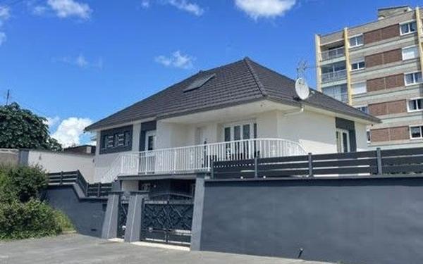 Maison à louer    4 pièces •  Montceau-les-Mines