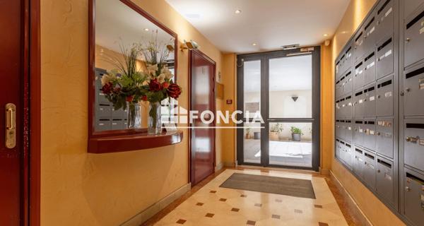 À vendre Studio 31.91 m² - Antony 92160