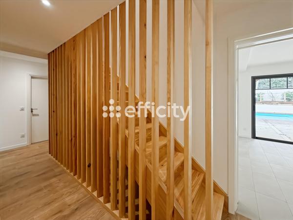 Maison 8 pièces - 273 m² Bien prestige