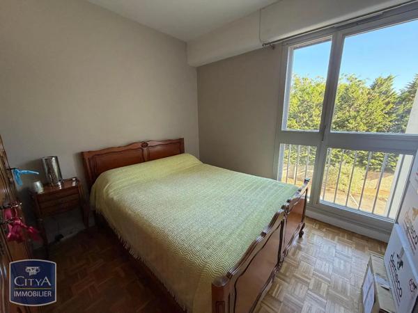 Appartement à louer 3 pièces 65.2m² Châteauroux (36000)