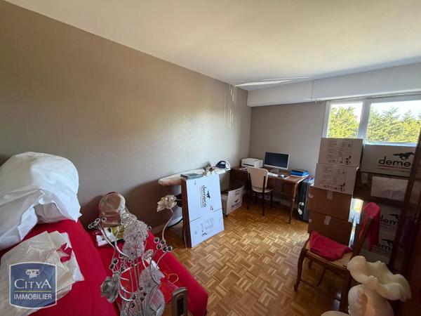 Appartement à louer 3 pièces 65.2m² Châteauroux (36000)
