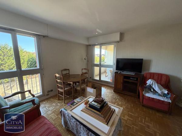 Appartement à louer 3 pièces 65.2m² Châteauroux (36000)