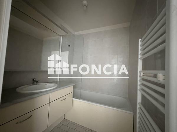 Location Appartement 3 pièces 65.79 m² - 2 BIS RUE DU BARON Orleans 45000