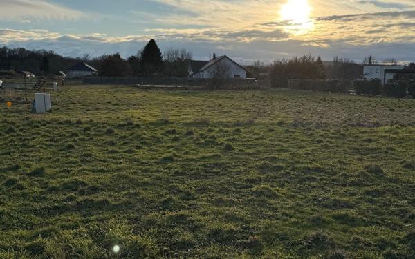 Terrain à vendre    Espoey