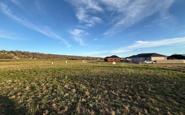 Terrain à vendre    Espoey