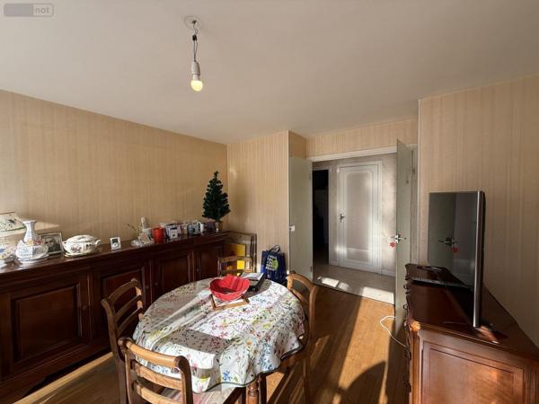 Appartement à vendre à Vichy dans l'Allier (03200), ref : 2026/1005-03020