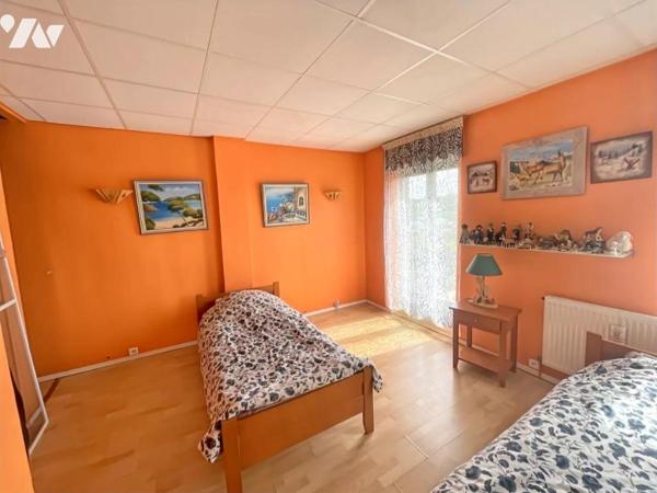 Maison 1930 avec grand jardin sans vis-à-vis, garage et potentiel 4 chambres 