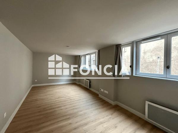 Location Studio 38.63 m² - 41 RUE FOURLERIE Blois 41000