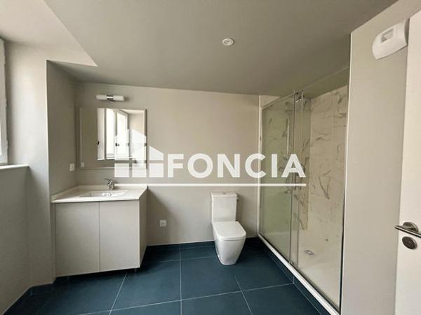 Location Studio 38.63 m² - 41 RUE FOURLERIE Blois 41000