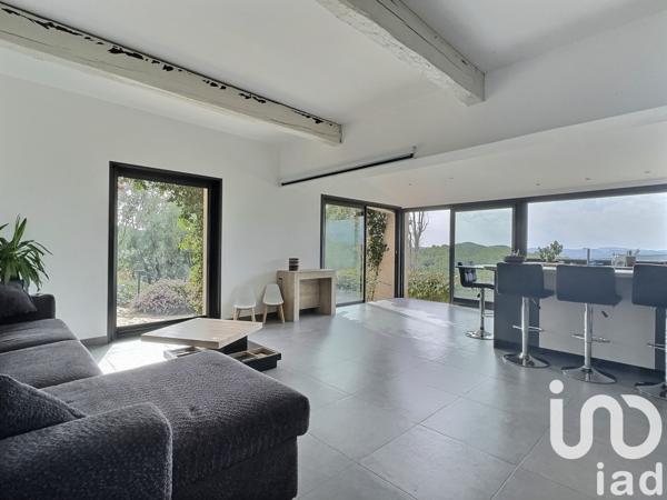 Maison 4 pièces de 110 m² à Le Beausset (83330)