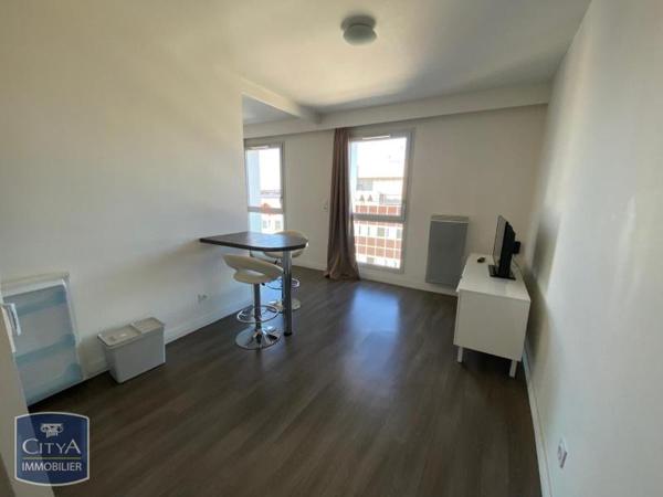 Appartement à louer 1 pièce 32.93m²