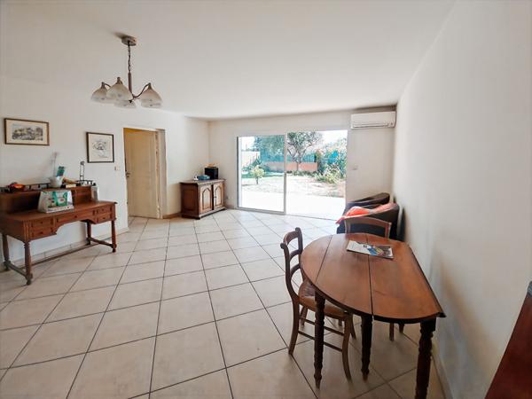 CARQUEIRANNE GRAND APPARTEMENT AVEC TERRASSE ET JARDIN !