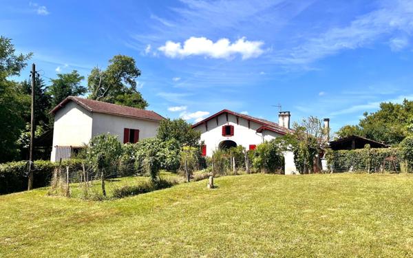 Maison à vendre    5 pièces •  Habas