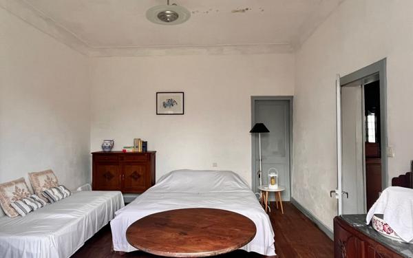 Maison à vendre    5 pièces •  Habas