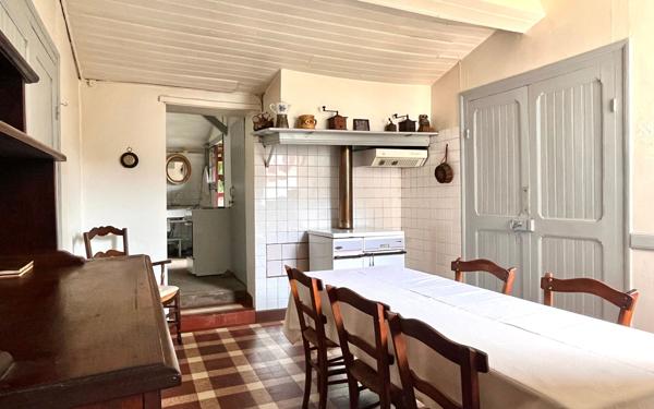 Maison à vendre    5 pièces •  Habas