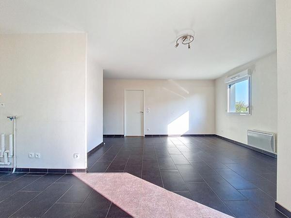 Orléans - Appartement T3 avec ascenseur, balcon et parking