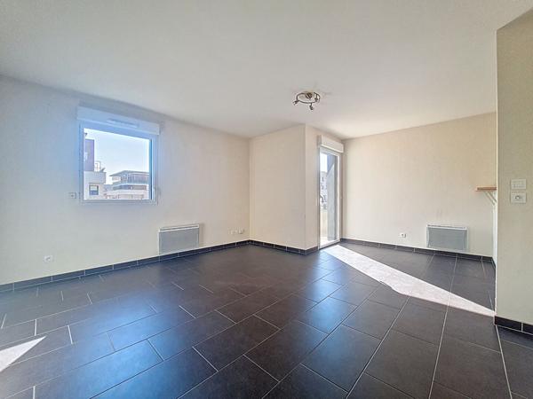 Orléans - Appartement T3 avec ascenseur, balcon et parking