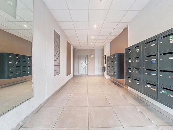 Orléans - Appartement T3 avec ascenseur, balcon et parking