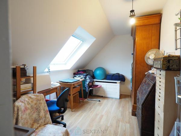 Agréable contemporaine 4 chambres sur terrain 1 415 m²