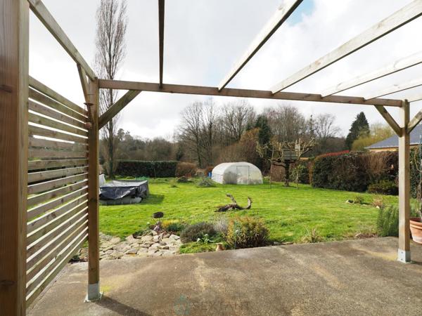 Agréable contemporaine 4 chambres sur terrain 1 415 m²