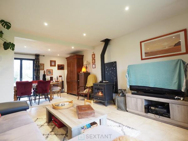 Agréable contemporaine 4 chambres sur terrain 1 415 m²