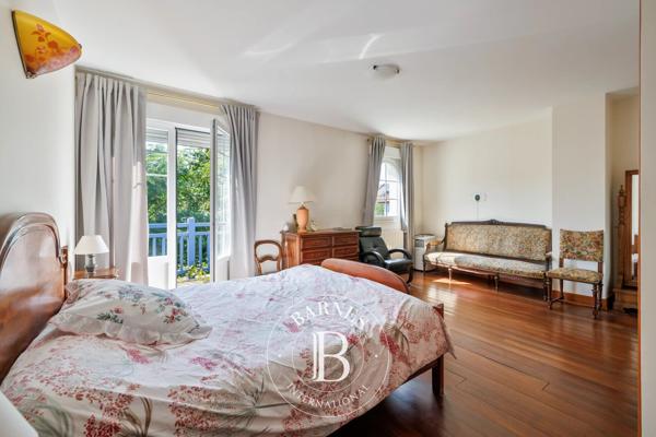 Biarritz, Maison de ville 5 Chambres -  230 m² à vendre