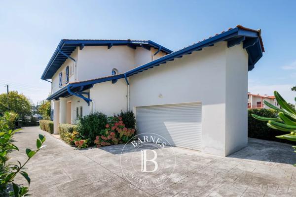 Biarritz, Maison de ville 5 Chambres -  230 m² à vendre