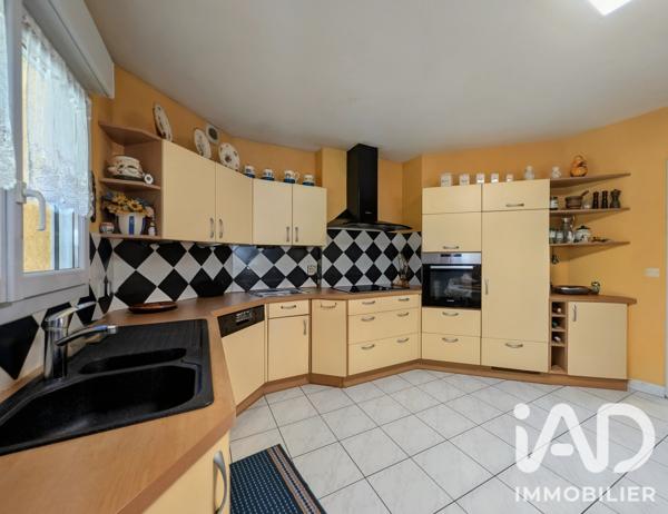 Maison à vendre 6 pièces 140 m² Jonchery-sur-Vesle