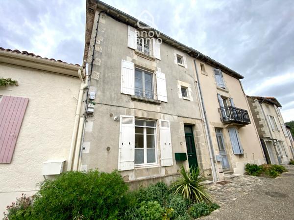 Maison
                                                                                                                                                                                                                                                                                                                        6 pièce(s)                                                                                                                                                                                                          3 chambre(s)                                                                                                                                                                                                          115  m²