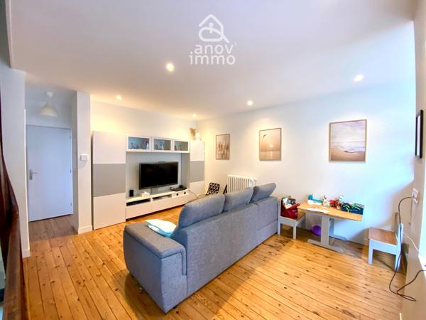 Maison
                                                                                                                                                                                                                                                                                                                        6 pièce(s)                                                                                                                                                                                                          3 chambre(s)                                                                                                                                                                                                          115  m²