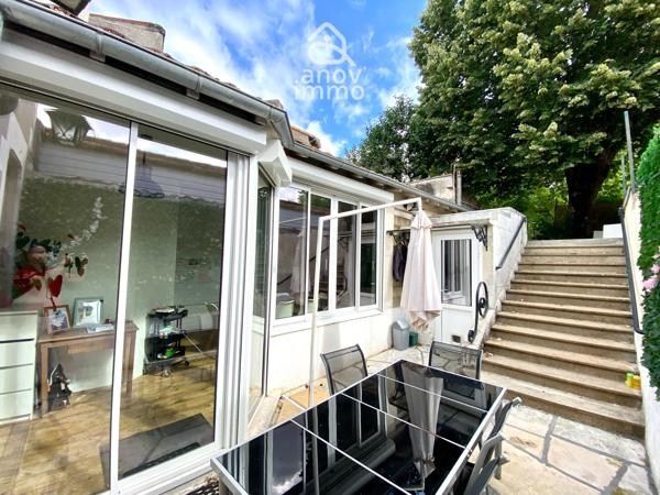 Maison
                                                                                                                                                                                                                                                                                                                        6 pièce(s)                                                                                                                                                                                                          3 chambre(s)                                                                                                                                                                                                          115  m²