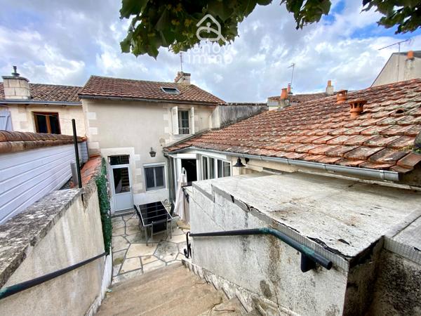 Maison
                                                                                                                                                                                                                                                                                                                        6 pièce(s)                                                                                                                                                                                                          3 chambre(s)                                                                                                                                                                                                          115  m²