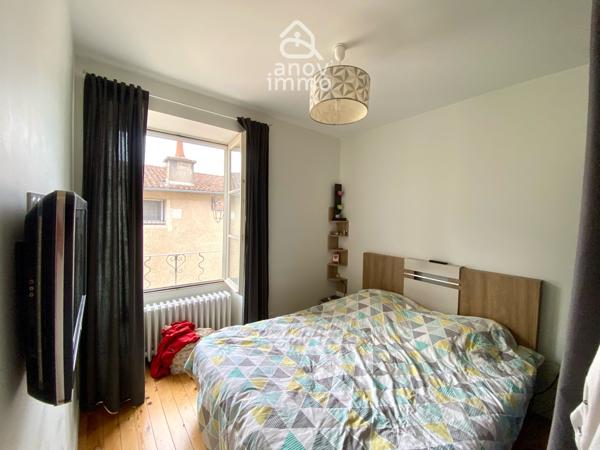 Maison
                                                                                                                                                                                                                                                                                                                        6 pièce(s)                                                                                                                                                                                                          3 chambre(s)                                                                                                                                                                                                          115  m²