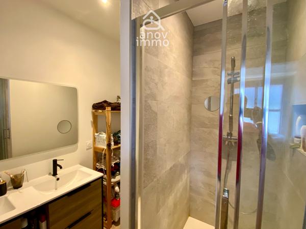 Maison
                                                                                                                                                                                                                                                                                                                        6 pièce(s)                                                                                                                                                                                                          3 chambre(s)                                                                                                                                                                                                          115  m²