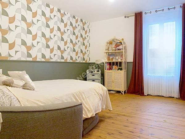 Maison en pierre sur le bourg de Sévrémoine