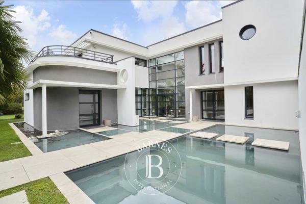 Croix, Maison 5 Chambres -  315 m² à vendre
