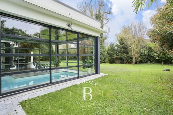 Croix, Maison 5 Chambres -  315 m² à vendre