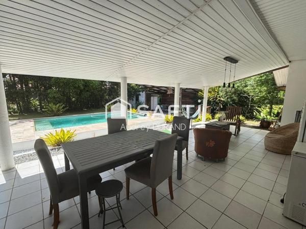 VILLA T5 + BUREAU AVEC PISCINE ET JARDIN