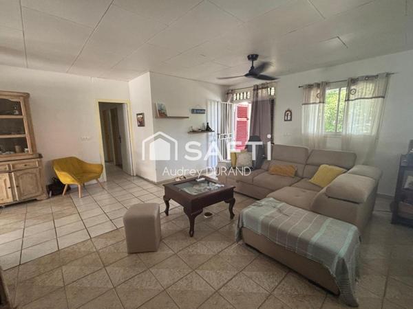 VILLA T5 + BUREAU AVEC PISCINE ET JARDIN