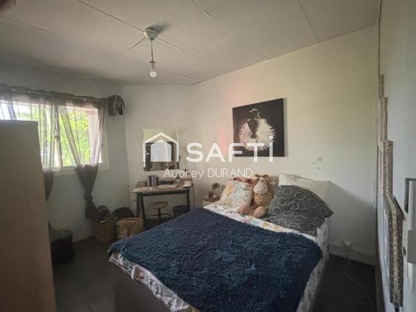 VILLA T5 + BUREAU AVEC PISCINE ET JARDIN