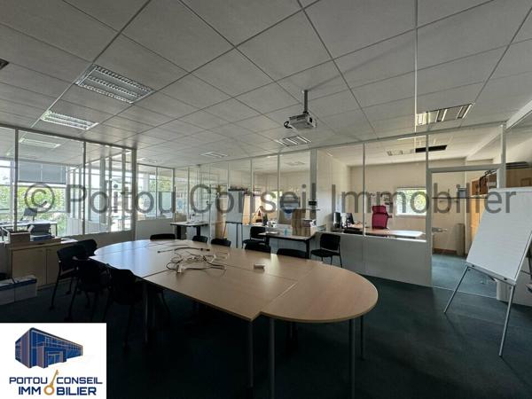 OPPORTUNITE A L’ACHAT BATIMENT TERTIAIRE 3885m2 FACILE D’ACCES AVEC TRES BELLE VISIBILITE