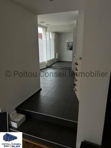 HYPER CENTRE NIORT LOCAL COMMERCIAL 43m2