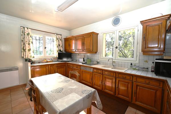 Maison Le Rouret 7 pièce(s) 197 m2