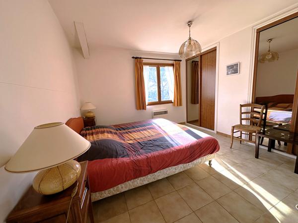 Maison Le Rouret 7 pièce(s) 197 m2