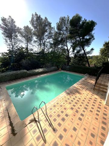 Maison Le Rouret 7 pièce(s) 197 m2