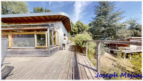 Saint-Étienne-de-Serre (07190) Saint Etienne de Serres, Maison bioclimatique 144 m², 4 chambres, terrain 700 m²